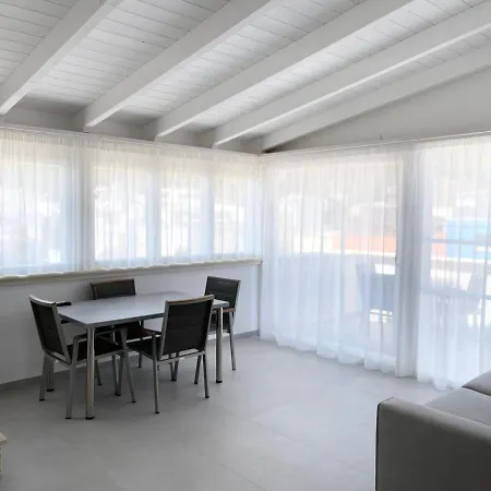 Le Conchiglie 2 By Ferrocino Apartment *