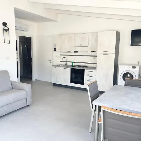 Le Conchiglie 2 By Ferrocino Apartment *